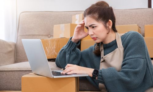 Small Business, Startup SME, Owner Entrepreneurs. Asian woman with unsuccess business online Small Business, Startup SME, Owner Entrepreneurs. Asian woman with unsuccess business online